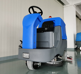 <b>停車(chē)場(chǎng)出入口有陡坡，可以用洗地機來(lái)打掃嗎？</b>